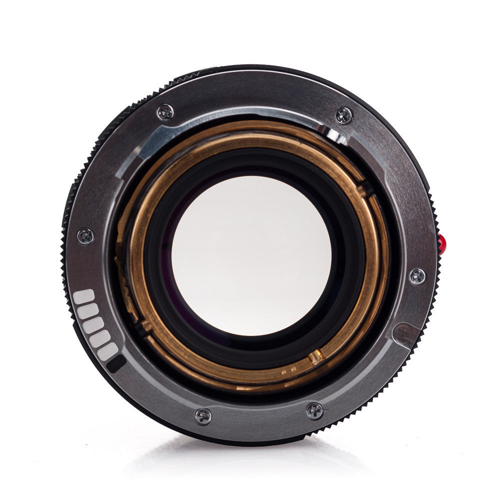 Certified Pre-Owned Leica Summilux-M 50mm f/1.4 ASPH - Black