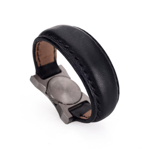 Arte di Mano Leather Finger Loop for Leica M (Typ 240) - Minerva Black with Black Stitching, Silver Metal