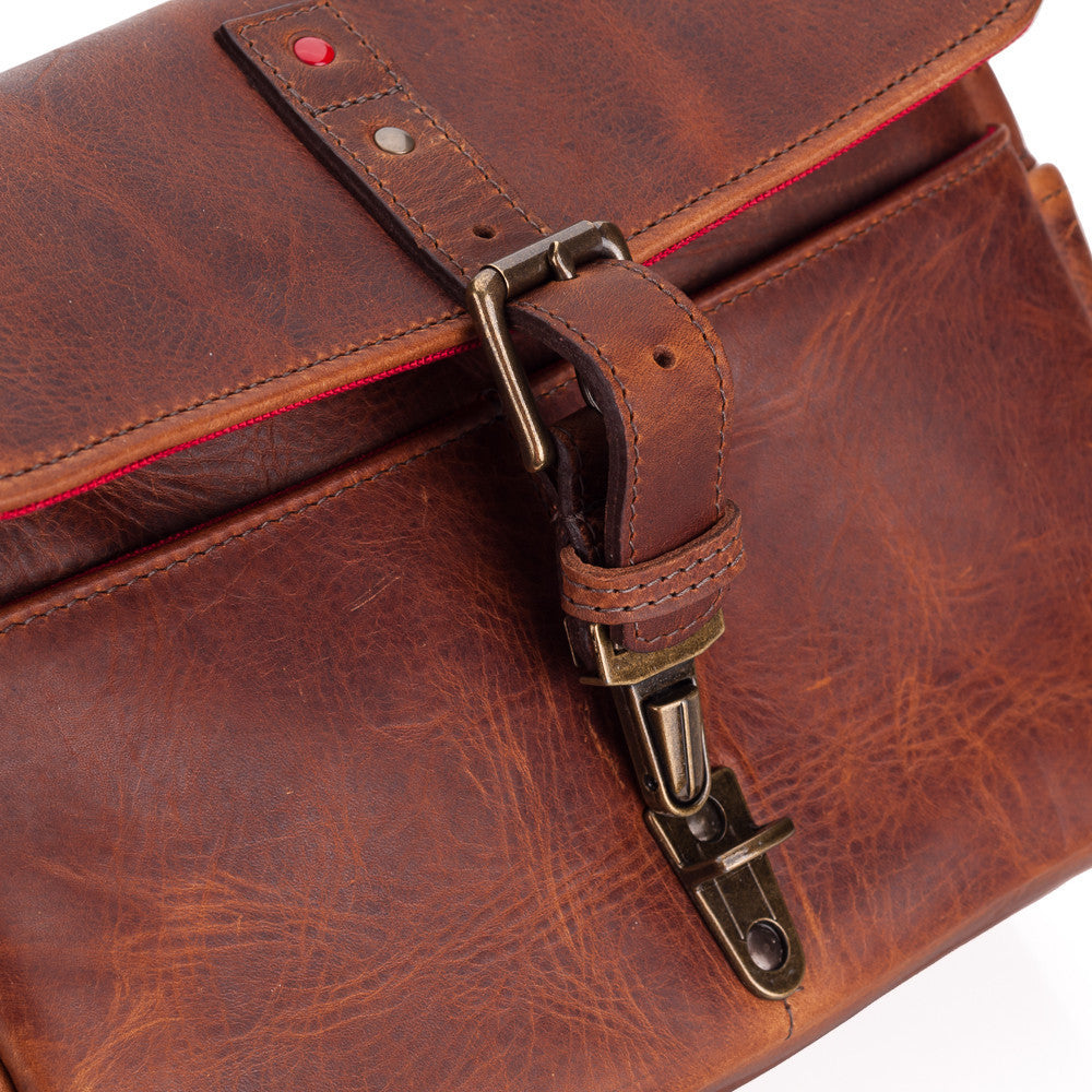 Leica Collection by ONA, Bowery Leather Camera Bag - Antique Cognac –  supply-theme-blue