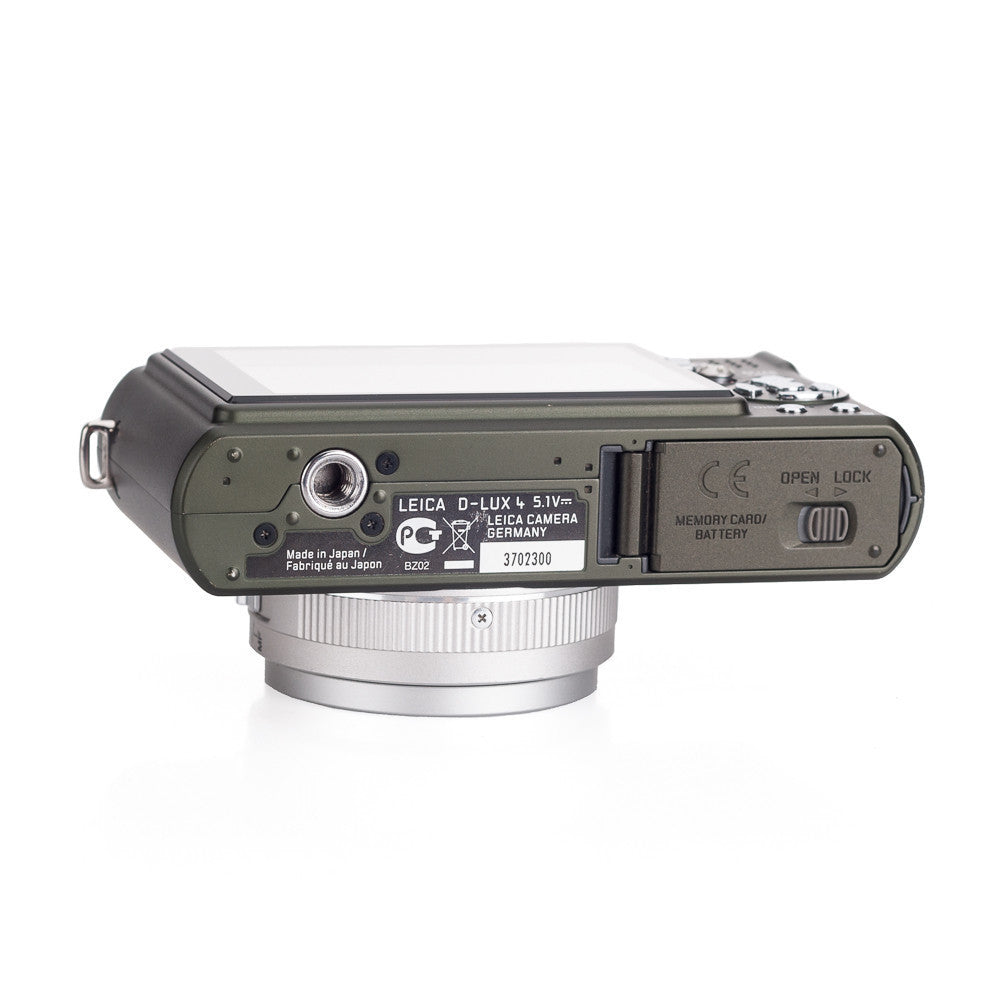 Leica D-LUX 4 // SAFARI // Digital Camera - Matte green
